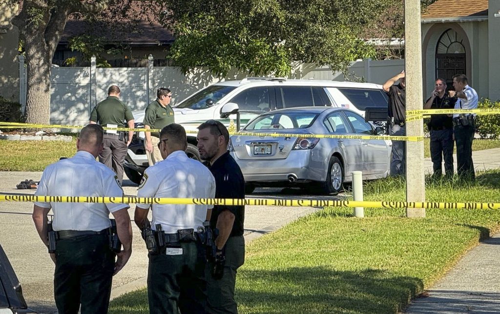 Two Florida deputies seriously injured after they were intentionally ...